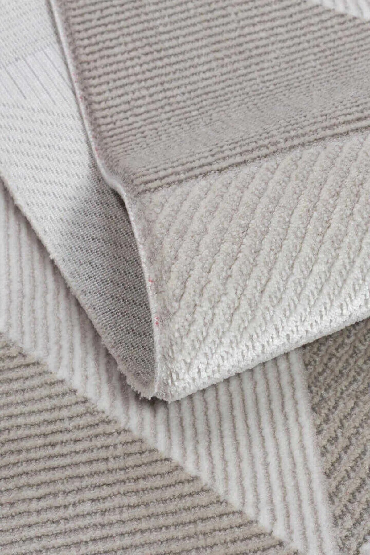 Arvessa MD04 Krem Gri Geometrik Desenli Polyester Halı - Görsel 4
